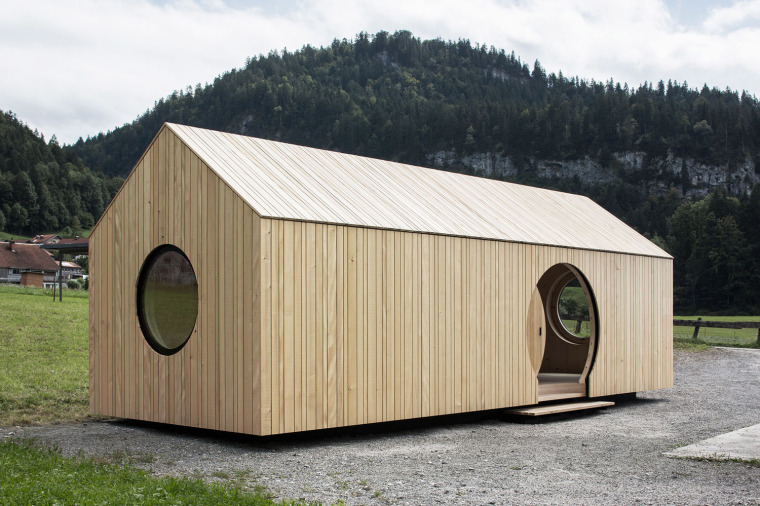 移动的房屋资料下载-奥地利可移动的实木展厅