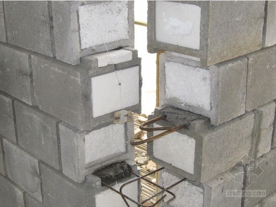 非承重砌块墙资料下载-新型混凝土横孔连锁空心砌块干砌承重墙体施工工法（国家级工法）