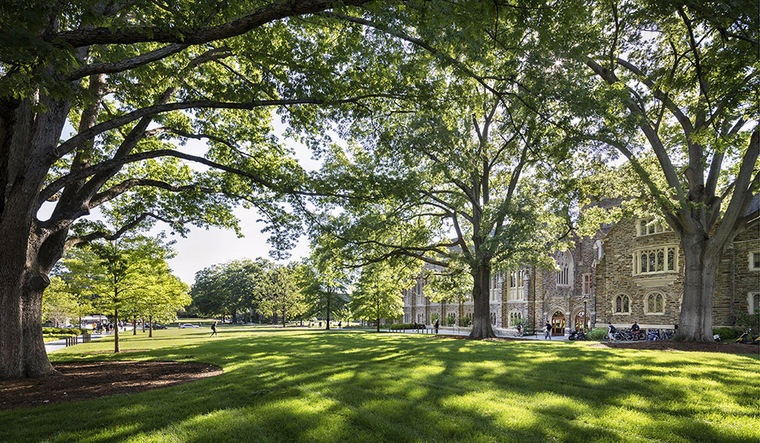 美国杜克大学西校区景观-013-2018-asla-general-design-award-of-honor：juxtaposing-heritage-and-invention-for-duke-universitys-west-campus-by-reed-hilderbrand-llc-landscape-architecture