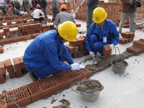 建筑业职业培训资料下载-青海120名建筑业农民工竞赛拼技能 ​