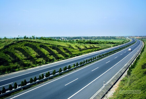 高速公里景观资料下载-[山东]2015年高速公路周边绿化提升工程预算书