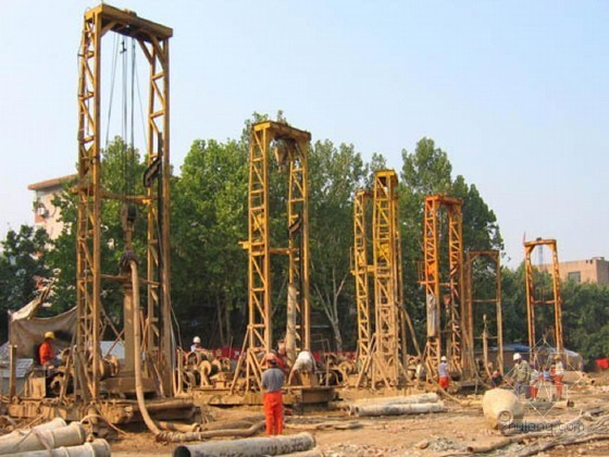 钻机钻孔桩基础资料下载-[湖北]商业广场钻孔桩基础工程试桩施工方案