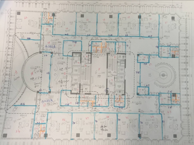 估算-手算-建筑抹灰、砖墙、精装修-建筑平面图.png