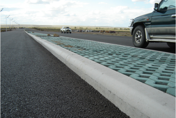 高速路路缘石资料下载-路缘石半自动化浇筑施工工法