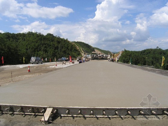 水泥混凝土路面摊铺施组资料下载-道路改建工程施工组织设计（水泥混凝土路面）