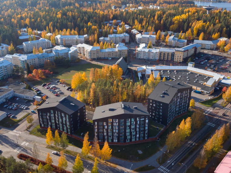 芬兰单元公寓资料下载-节能公寓，芬兰Puukuokka木质公寓楼