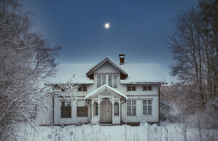 瑞典达尔斯小木屋资料下载-北欧的废弃小屋 被摄影师拍出了别样的意境