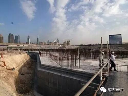 迪拜塔基础施工揭秘，沙漠中承起世界第一高楼！_23