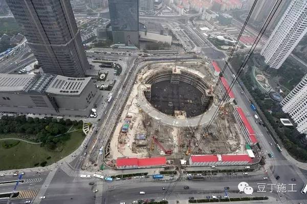 上海中心大厦智能资料下载-这个施工日志火了！一个普通工程师的超级上海中心大厦施工日志