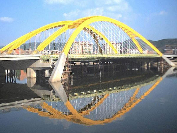 基础防水施工要点资料下载-桥梁防水施工技术要点分析