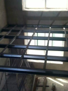 楼梯阁楼设计资料下载-石家庄室内阁楼搭建钢结构阁楼安装楼梯设计制作施工经验
