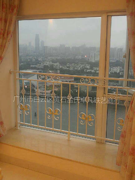铁丝网护栏模型资料下载-铁艺窗台栏杆市场混乱，如何做到不上当！