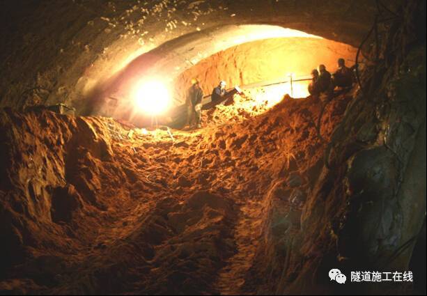 隧道分部开挖资料下载-隧道新奥法之分部开挖法