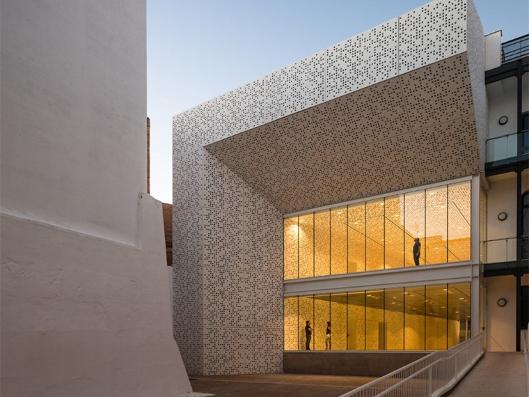 建美术馆设计资料下载-西班牙巴达霍斯美术馆