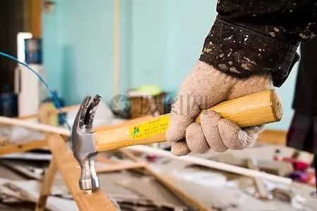 园林绿化微地形处理技巧资料下载-建筑工程建筑节点处理措施及模板的搭建安全技巧