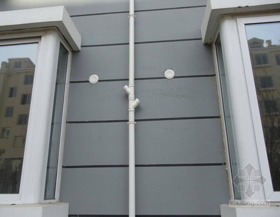 建筑装修工程常见质量问题及治理-外墙面管道口 