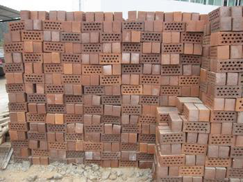 特拉块非承重墙砌体施工工法-现场材料堆放