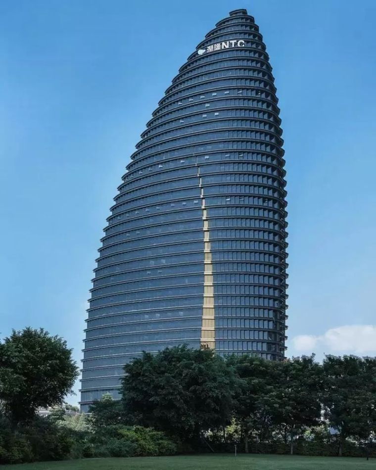 办公楼曲线su资料下载-新方案：165米高“竹笋形”办公楼