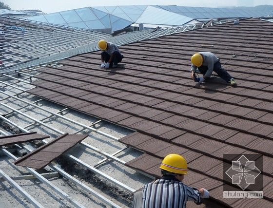 建筑工程多维多层降噪屋面施工工法-蛭石屋面瓦的安装