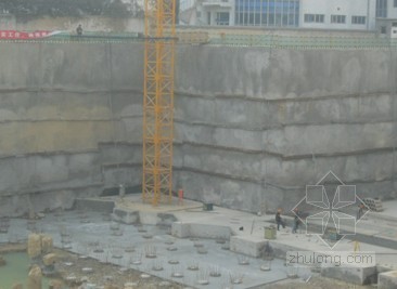 深基坑钢格构柱桩施工质量资料下载-提高深基坑桩锚体系施工质量