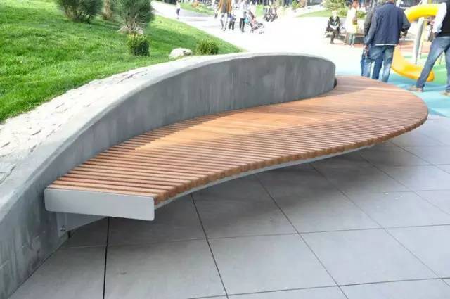 景观防腐木坐凳资料下载-这样的景观凳设计，才是为人民服务呀~