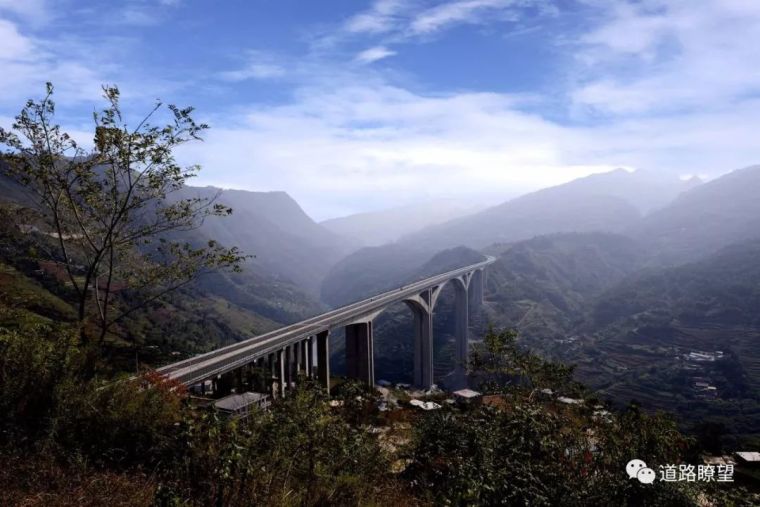 23米双向六车道资料下载-盘点2017年荣获“鲁班奖”的中国桥梁