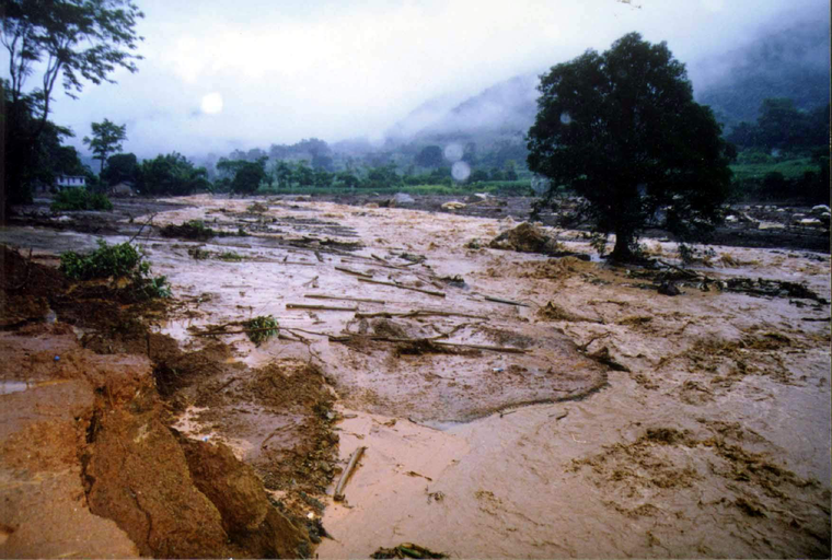 泥石流防治地形资料下载-岩土工程勘察之泥石流课件PPT（28页）