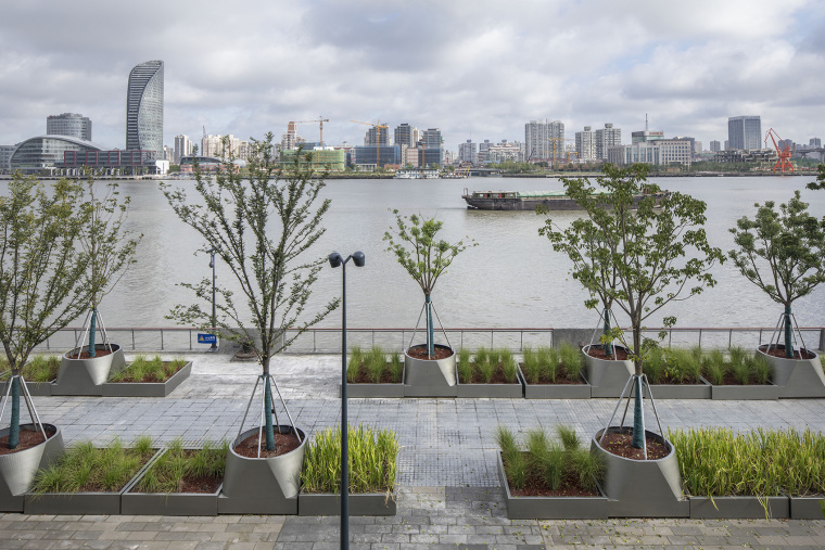 上海民生码头景观-013-huangpu-river-east-bund-riverfront-open-space-design-china-by-atelier-liu-yuyang-architects