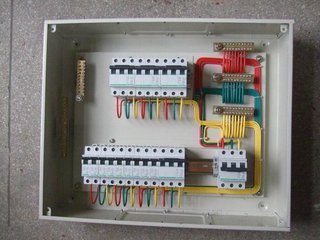 低压配电系统的供电电制资料下载-零线和地线直接接一块，可以正常使用吗？