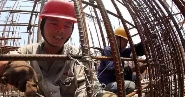 工程安全岗位资料下载-建筑工程中前景最好的岗位竟然是它！