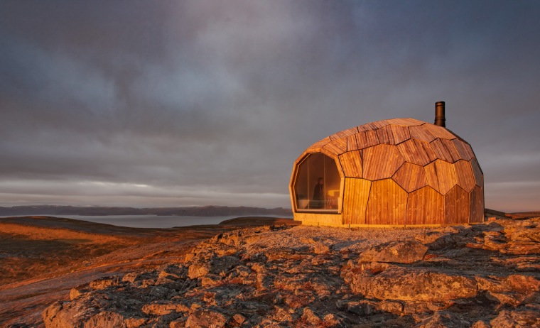 挪威北极光之下的岩石小屋-1550243544489864