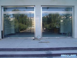 钢制耐火门资料下载-天津南开区安装玻璃门