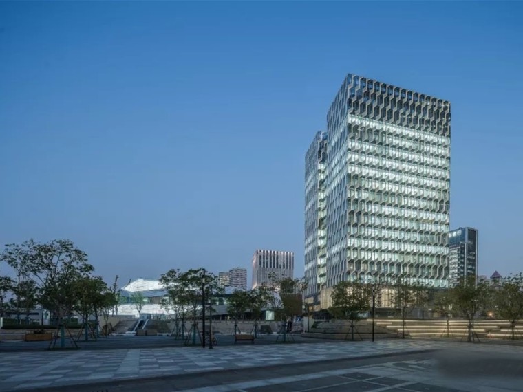 建筑负责人商业建筑资料下载-上海尚悦湾西街的商业景观