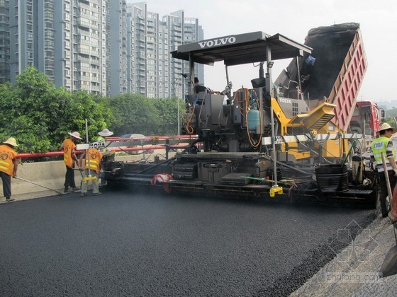 路面改性沥青资料下载-[广东]城市主干道机动车道改性沥青路面施工技术