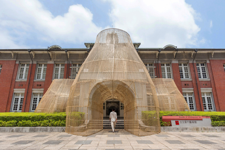 台湾桃花园美术馆资料下载-手工竹藤制作的鱼筌装置
