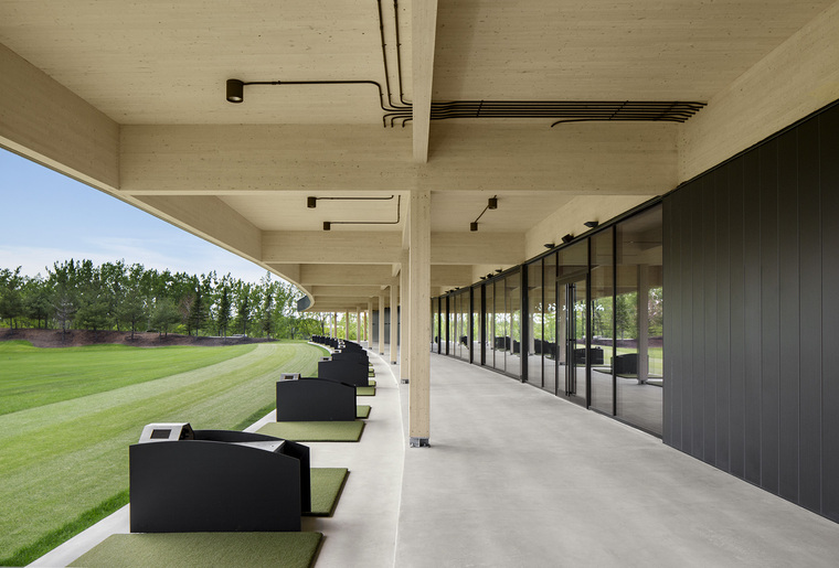 加拿大GolfExécutif高尔夫俱乐部-004-golf-clubhouse-for-golf-executif-montreal-by-architecture49