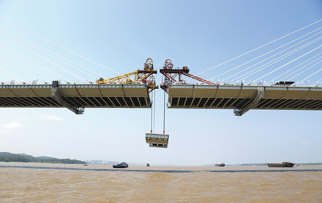 世界最不可思议的十大桥梁资料下载-世界级桥梁是如何建成的？