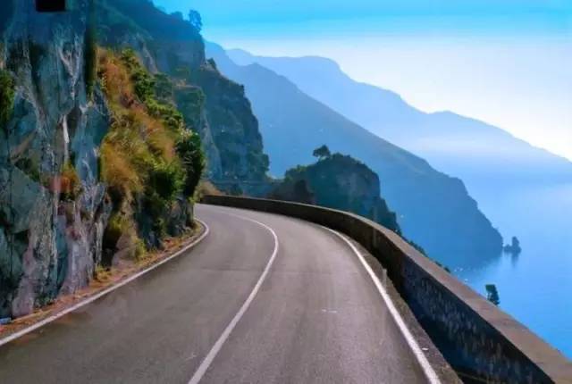 全球颜值最高的18条景观公路，其中二条在中国！_10