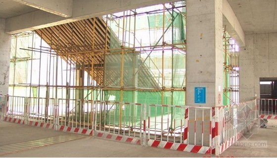 管理公司安全管理组织机构资料下载-[天津]建筑工程施工安全管理方案(附图)