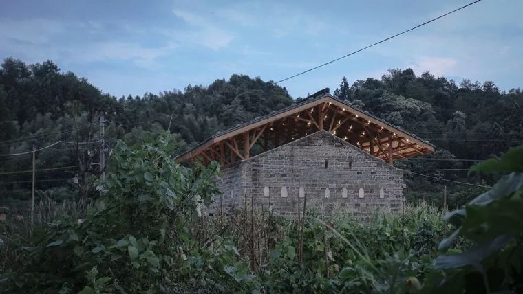 贵州木屋酒店资料下载-22个农村改造案例，这样的设计正能量爆棚