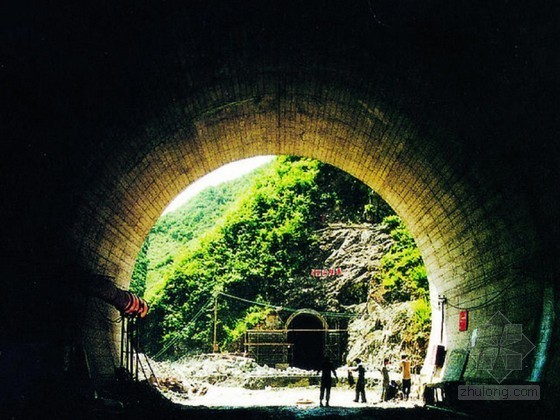 超前地质钻机资料下载-[山西]复合式衬砌隧道工程实施性施工组织设计178页（新奥法 TSP地质预报）