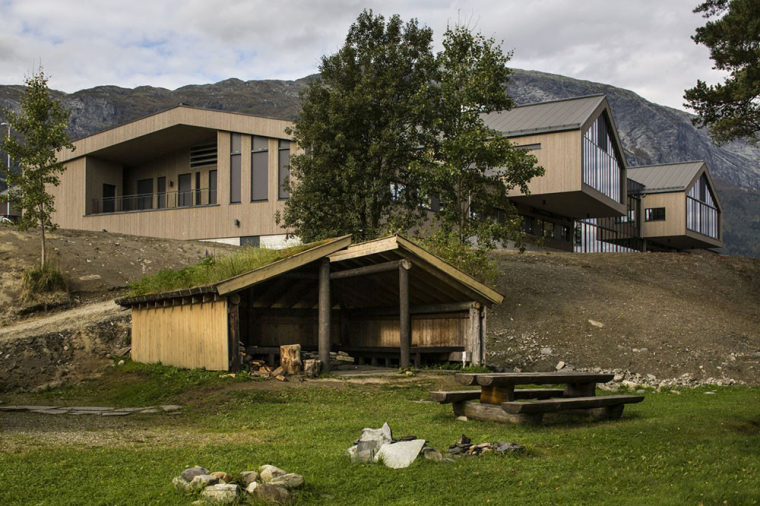 美轮美奂的景色资料下载-挪威沃斯高中建筑