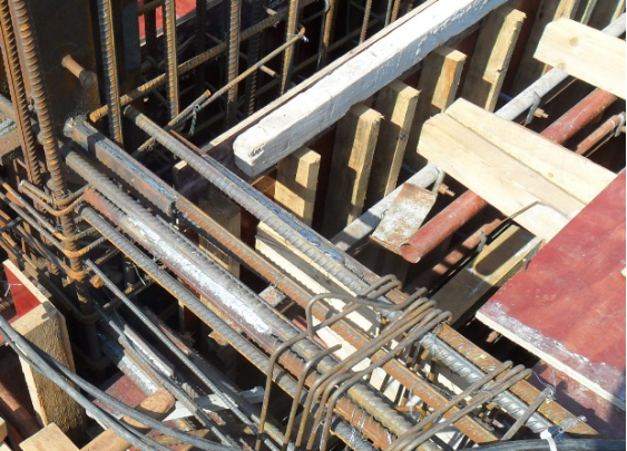 钢筋材料申报表资料下载-剪力墙中型钢与钢筋连接板现场焊接工法