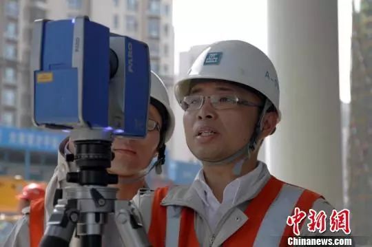 深圳万科滨海云中心资料下载-天津滨海新区摩天大楼 在建金融中心完美“加冕”