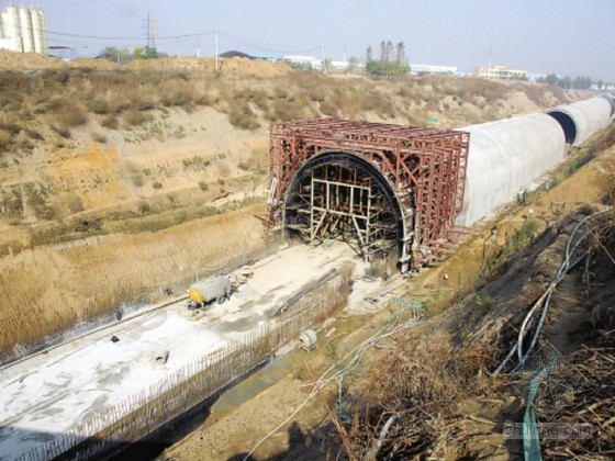 4级围岩施工技术交底资料下载-铁路工程隧道施工技术交底