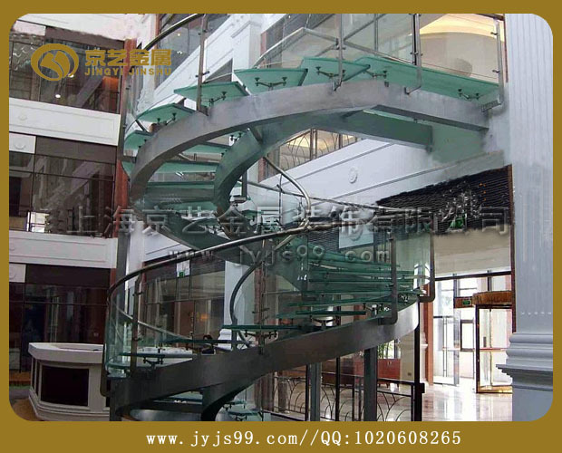楼梯槽钢结构图资料下载-家居空间的独特风景——钢结构楼梯