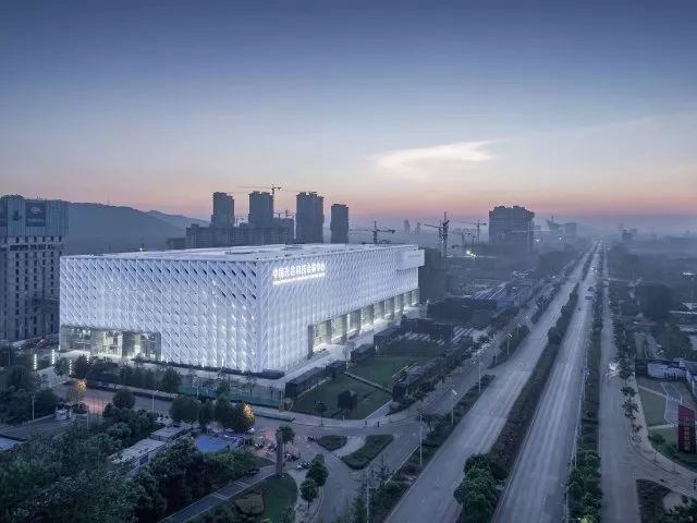 城市会展中心设计资料下载-中国光谷科技会展中心│维思平建筑设计
