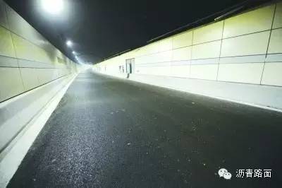 县道路面改造施工组织资料下载-超薄罩面在长隧道路面防滑改造工程中的应用