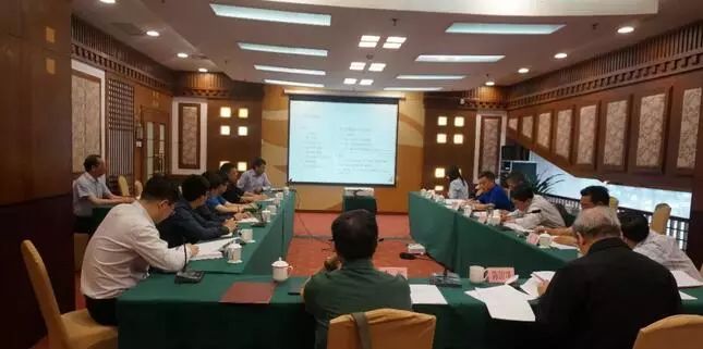 中国公路学会2018年度标准(第一批)立项评审会在京顺利召开_5