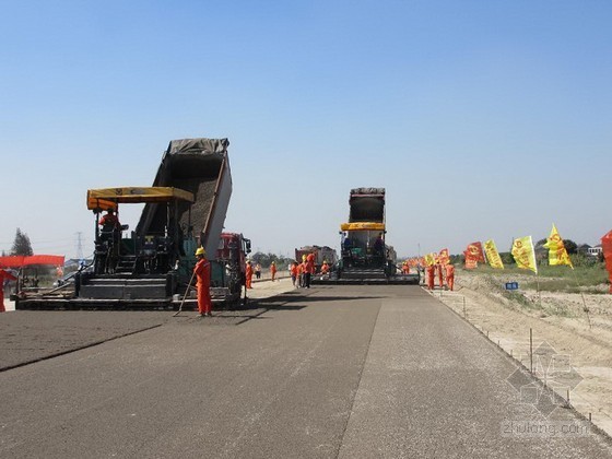 碎石垫层水泥稳定层资料下载-[青海]公路水泥稳定碎石底基层试验段施工总结